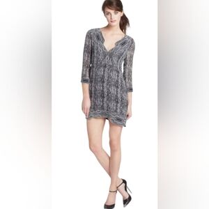 Diane Von Furstenburg EUC 100% Silk Tunic Mini Dress Size 2